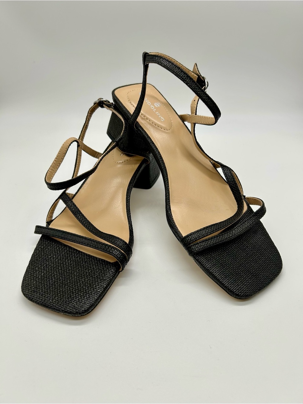 Bandolino “Colby 2” Black Strappy Square-Toe Block Heel Sandals Size 8 NWT